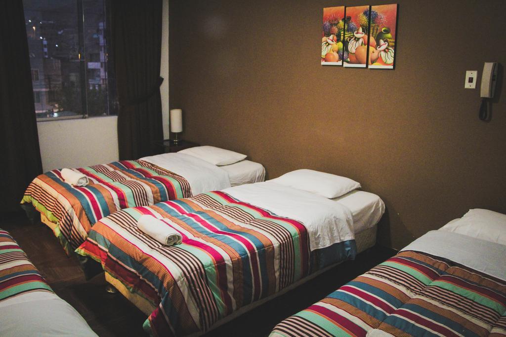 Tupac Lima Airport Hostel Exterior photo