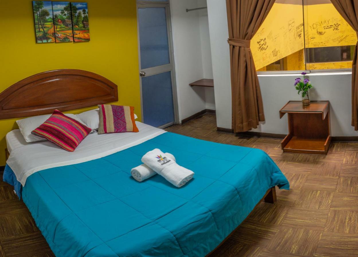 Tupac Lima Airport Hostel Exterior photo