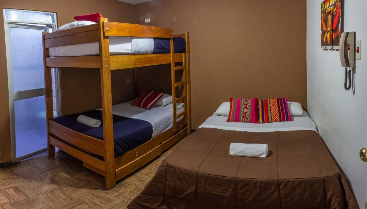 Tupac Lima Airport Hostel Exterior photo
